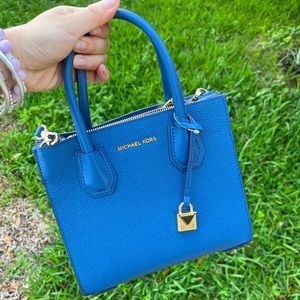 MICHAEL Michael Kors Mercer MD Accordion Messenger Bag Brandy